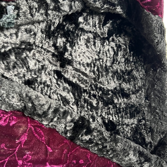 Vest Gold Cup Burgundy Black Crushed Velvet Thick Heavy Lined XL 4 Frog Closure - Picture 6 of 6